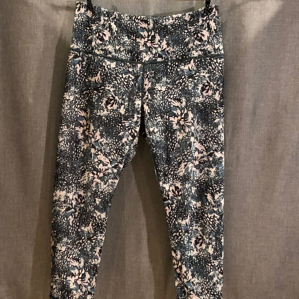 Gaiam Yoga Pant, Cropped Workout Athletic Leggings, Athleisure, Size Large/1035